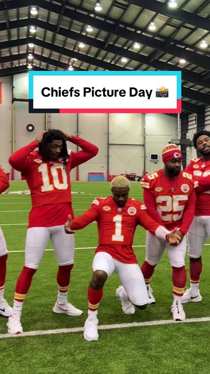 Chiefs Picture Day: Fun Moments with the Team