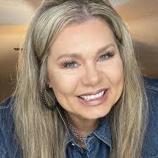 Sally Byrd's Instagram, Twitter & Facebook