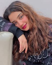 Isha Roy (@isharoy26) • Instagram photos and videos