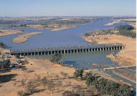 The vaal dam in south africa was constructed in 1938 and lies 77 km south of or tambo international airport. Vaal River Dam Levels Increase By At Least 1 15 George Herald