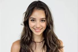 A brilliant, witty essay by actor Betty Gilpin