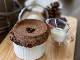 Le Souffle Au Chocolat Express De Jean Imbert Souffle Au Chocolat Dessert Facile Et Rapide Dessert Facile