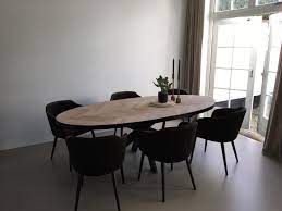 ovale eettafel met groene velvet stoelen ovale eettafels eetkamer interieur eettafel stoelen