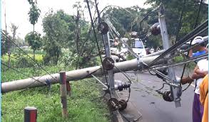 Aliran listrik di sejumlah wilayah di jakarta mati pada selasa (1/12) pai klarena ada gangguan pada jaringan 150 kv. Pohon Tumbang Timpa Jaringan Listrik Di Banyuwangi Dua Kecamatan Mati Lampu Suara Indonesia