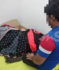 Post date 23/07/2021 128 comments on peluang perniagaan : Perniagaan Terjejas Lelaki Ini Terpaksa Jual Baju Sendiri Isteri Anak Baru Viral