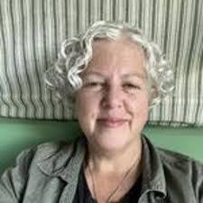 Debbie Biddle's Instagram, Twitter & Facebook