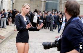 En réalité, elle faisait la promotion des fraises de carpentras. Marion Marechal Le Pen