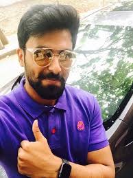 Ashwin Kumar Cook With Comali 2 Age Biography Wiki Movies Images He made his acting debut in the tamil film o kadhal kanmani along with dulquer salmaan. ashwin kumar cook with comali 2 age