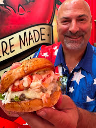 Still thinking about that trip to Portland Maine. ❤️🦞🔥 We ate at a ton of  great places but @highrollerlobsterco is always at the top of my list. The  lobster taco with a