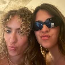 Olivia Grimes's Instagram, Twitter & Facebook