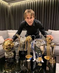 He managed 19 goals and 13 assists last season for psg, despite missing a large chunk of the season with a foot fracture. Football Factly On Twitter Luka Modric 2018 Uefa Champions League Fifa Club World Cup Fifa Wc Golden Ball Fifa Wc Runner Up Ballon D Or Fifa The