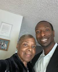 Mama G and I ready to celebrate the @southseattleemerald's tenth  anniversary!!!