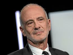 Gérard Miller est mis en examen pour six faits de viol et d'agression  sexuelle