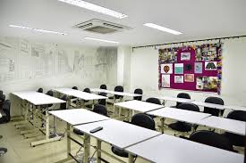 It examines the plans, technical details, and decorative elements needed to design residential and commercial interiors as well as offices. Advanced Diploma In Interior Design Best Interior Design Courses