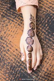 نقش الحناء الجميل البسيط أحدث تصميم نقش الحناء العربي للأيدي الخلفية 2020 simple henna tattoo finger henna designs latest henna designs