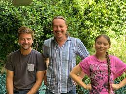 Beeindruckende bilder, große emotionen und ein dramatisches ende. Pr Coup Boris Herrmann Nimmt Greta Thunberg Mit Uber Den Atlantik Segelreporter