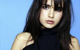 Free Wallpapers: Emma Stone as Gwen Stacy in Spider-Man 3 Wallpaper