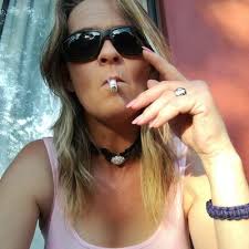 Sadie Moore (@EvilSadieMoore)