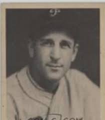 Outfielder Morrie Arnovich born