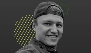 Kukuhaldy UI/UX designer who teach design