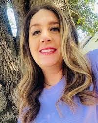 Stacey Butters's Instagram, Twitter & Facebook