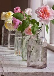 The Rosegarden In Malevik Saturday Show Off Bloggparty Flower Arrangements Vase Crafts Glass Vase Decor