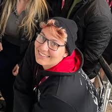 Are ... are people using chat bots to text people? Wh.. What the hell?! I  can sort of understand wanting to outsource work emails (even though I  personally don't interact with any