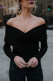 A Stylish V Neck With An Off The Shoulder Knit Top Off Shoulder Outfits Off The Shoulder Top Outfit Long Sleeve Outfits