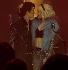 o mundo sombrio de sabrina centralsabrinabrasil posted on instagram jan 6 2021 at 12 52pm utc em 2021 elenco de sabrina filmes vintage netflix filmes e series