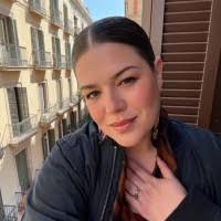 50+ perfiles de «Leora»