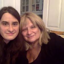 Linda Cuff's Instagram, Twitter & Facebook