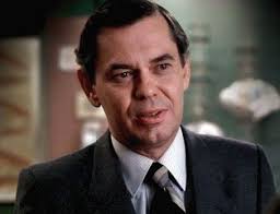 Who is Leslie Carlson dating? Leslie Carlson girlfriend, wife