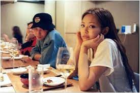 A source close to the two artists stated to. Blackpink S Jennie And Bigbang Member G Dragon Are Reportedly K Pop S New Power Couple