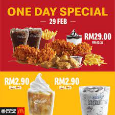 Qué mejor forma de alegrar tu día que disfrutar de un delicioso mcflurry® con oreo. Mcdonald S Oreo Mcflurry Iced Coffee Float For Only Rm2 90 On 29th February 2020 Kl Foodie