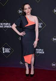 Revealed their romance earlier this month. Kat Dennings 2019 People S Choice Awards Celebmafia