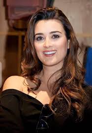 𝗦𝗔𝗬 𝗬𝗘𝗦 𝗜𝗙 𝗬𝗢𝗨 truly 𝗟𝗢𝗩𝗘 Cote de Pablo 😍😍 . .  #cotedePablo #reelschallenge #fblifestyle #reelstrending #reelsfacebook
