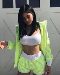 Kylie Jenner In Green Chanel Set Kyliejennerselfies Kylie Jenner Style Kylie Jenner Outfits Jenner Outfits