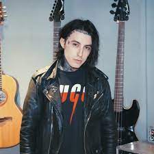 Ronnie Radke Loading The Bus Up For The Drug In Me Is Gold Tour Ronnie Radke Falling In Reverse Celebrity Crush