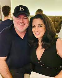 Stuart charles glyndwr macgill (born 25 february 1971) is an australian former cricketer who played 44 test matches and three one day internationals for the australian national cricket team. 2bth Mp Kdnzim