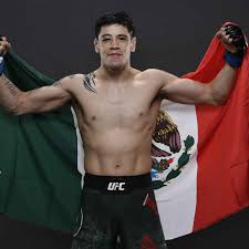 Alguien las tiene que pagar. Brandon Moreno Full Bio Career Wife New Net Worth 2021