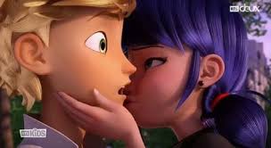 E Beijo Na Boca Q Vcs Querem Marinette E Adrien Beijo Imagens Fofas