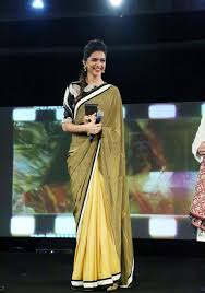 1.deepika padukone in rohit bal's saree representing india at cannes 2010. Deepika Padukone In Saree Deepika Padukone Actress Facebook