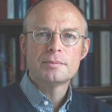 Emilia Schulte ist seit Januar 2023 Vorstandsvorsitzende und Leiterin des  Ressorts externe Kommunikation.