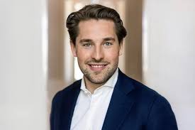 Jonathan Webb leaves HFW after 29 years to join US law firm ZFZ