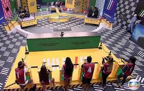 Thais suspeita de clima de romance entre fiuk e sarah após brincadeira. 3zp3xvve3jimgm
