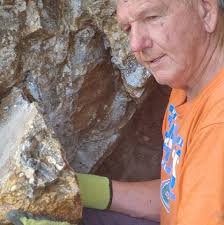 Old pressley sapphire mine updated their profile picture.