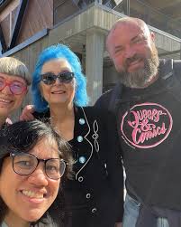The captions I put in these pics disappeared! Lucky California College of  the Arts students get these great cartoonists as teachers! Mel Gilman, Rina  Ayuyang and Justin Hall! I spoke to Fred
