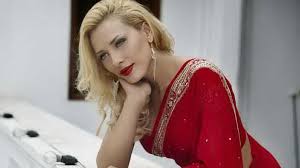 Salman khan's girlfriend iulia vantur has a child !watch india's latest news videos, today live news stories & updates on beat of national. Iulia Vantur Biography Height Weight Age Size Family Affair