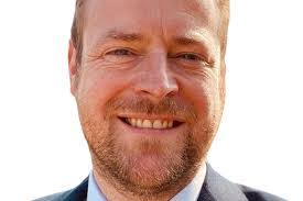 Andrew Roache's Instagram, Twitter & Facebook