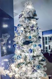 Maybe you would like to learn more about one of these? 15 Elegant Christmas Tree Decorating Ideas